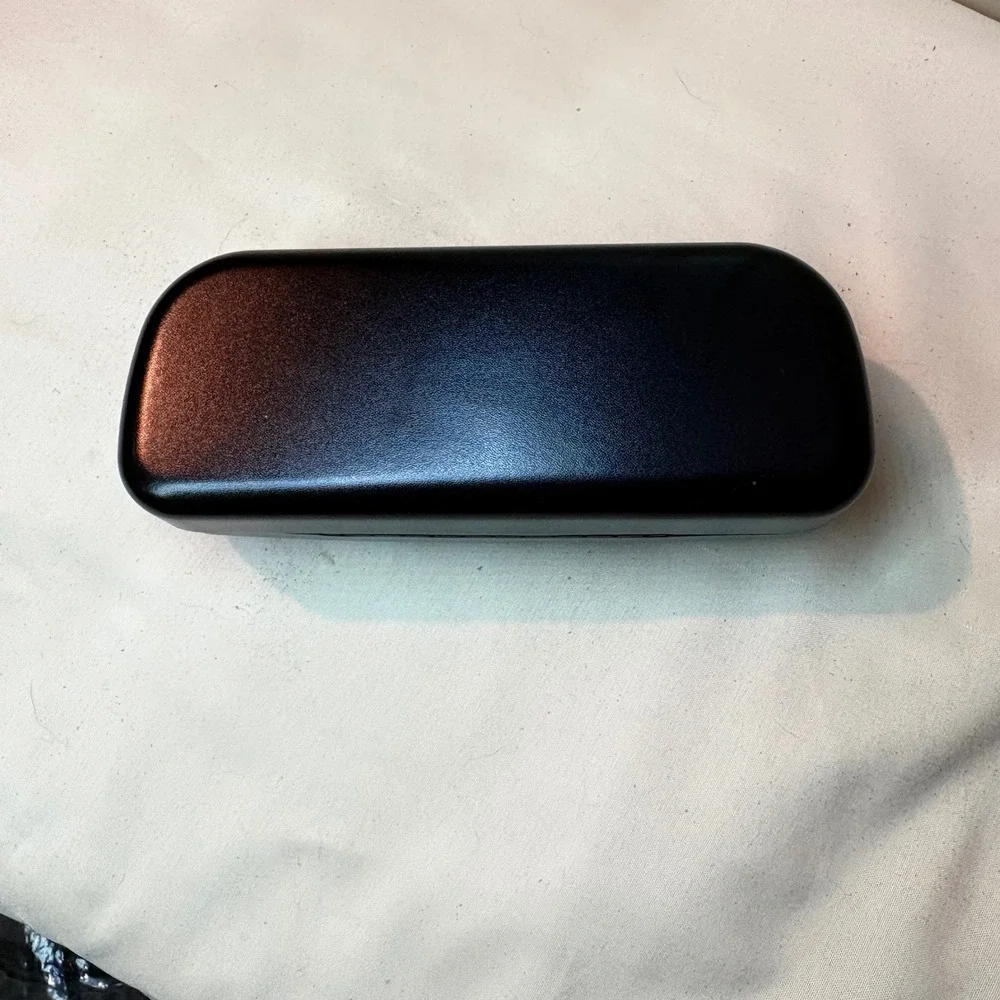 Coach New York Black Hard Shell Sunglasses Eyeglasses Case Embossed‎ Logo